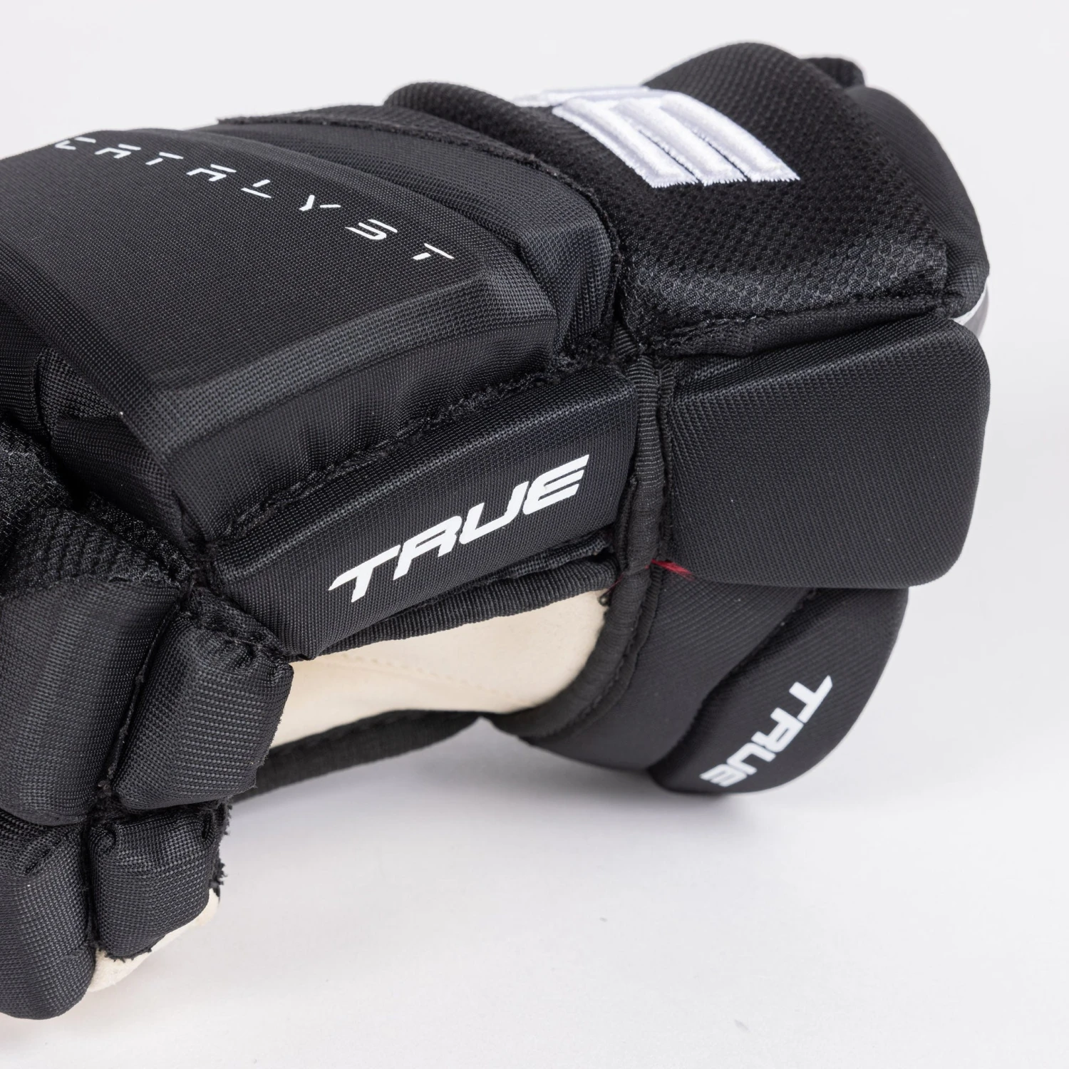 TRUE Catalyst Pro Stock Senior Hockey Glove - Winnipeg 6 TRUE Catalyst Pro Stock Senior Hockey Glove - Winnipeg - Image 6