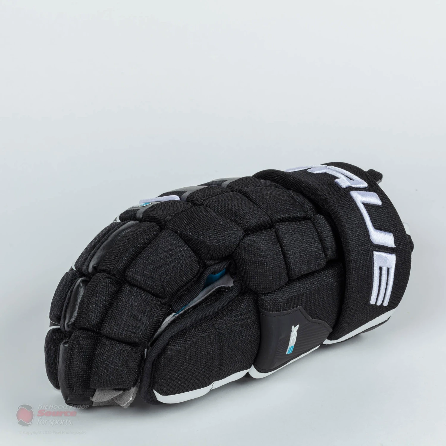 TRUE XC9 Pro Senior Hockey Gloves 2 TRUE XC9 Pro Senior Hockey Gloves - Image 2