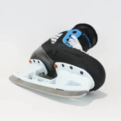 TRUE Player Junior Hockey Skates - Pro Stock - VH Holder - Blue Side - Size 4 -True true hockey skates true player junior hockey skates pro stock vh holder blue side size 4 4 r standard 15186620284994