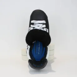 TRUE Player Junior Hockey Skates - Pro Stock - VH Holder - White Side - Size 4 -True true hockey skates true player junior hockey skates pro stock vh holder white side size 4 4 r standard 15186594070594