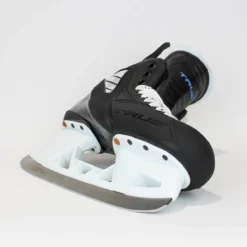 TRUE Player Senior Hockey Skates - Pro Stock - VH Holder - White Felt Tongue - Size 8 -True true hockey skates true player senior hockey skates pro stock vh holder white felt tongue size 8 8 r standard 15186688344130