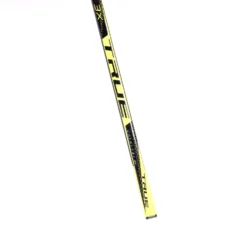 TRUE Catalyst 3X Junior Hockey Stick S21 - 30 Flex -True true hockey sticks true catalyst 3x junior hockey stick 30 flex 28797103407170