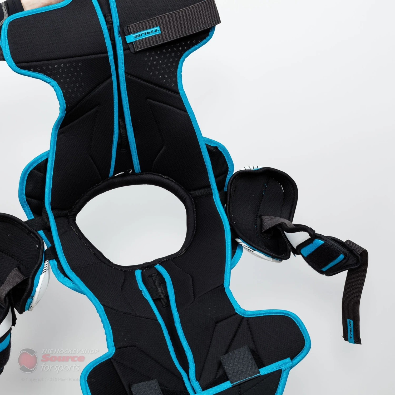 TRUE AX9 Senior Hockey Shoulder Pads 13 TRUE AX9 Senior Hockey Shoulder Pads - Image 13