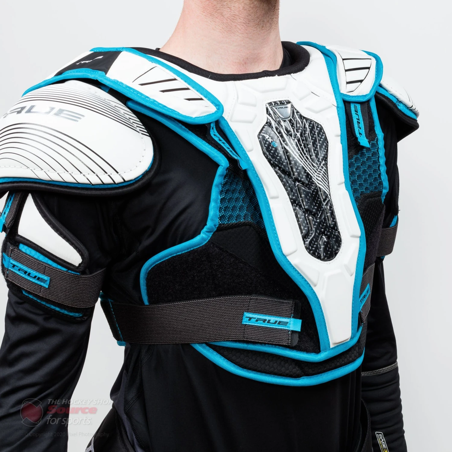 TRUE AX9 Senior Hockey Shoulder Pads 8 TRUE AX9 Senior Hockey Shoulder Pads - Image 8
